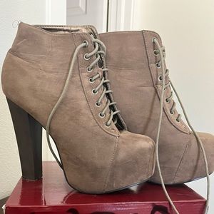 Delicacy high heel ankle boot